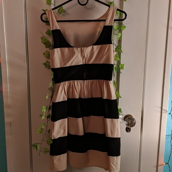 B. Darlin striped dress - Picture 4 of 5